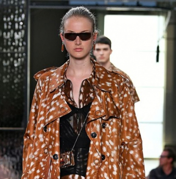 Tendência ‘bambicore’ desponta como a nova animal print queridinha da moda