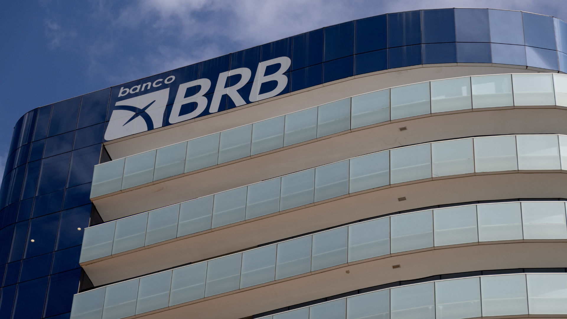 Banco de Brasília troca presidência do conselho e Raphael Menezes assume cargo