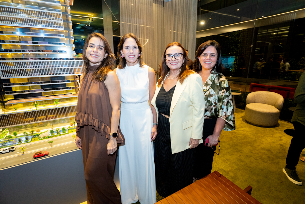 Camila Fernandes, Renata Santos, Vanimayre De Carvalho E Karine Gomes
