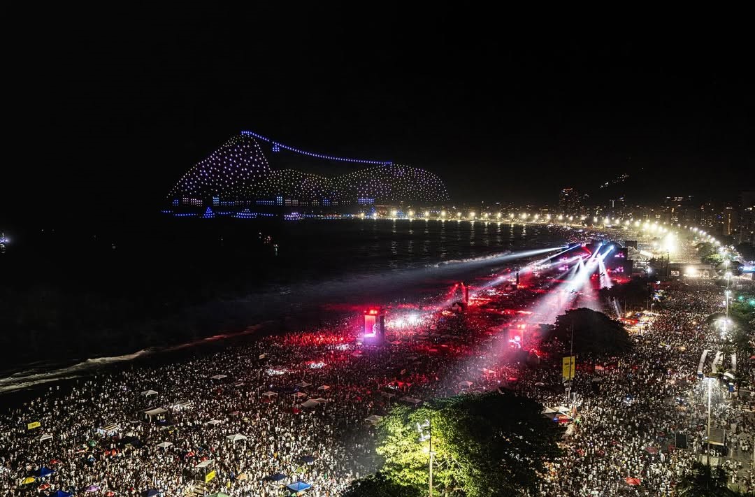 Como Alok transformou o céu de Copacabana em um balé de drones no Réveillon 2026