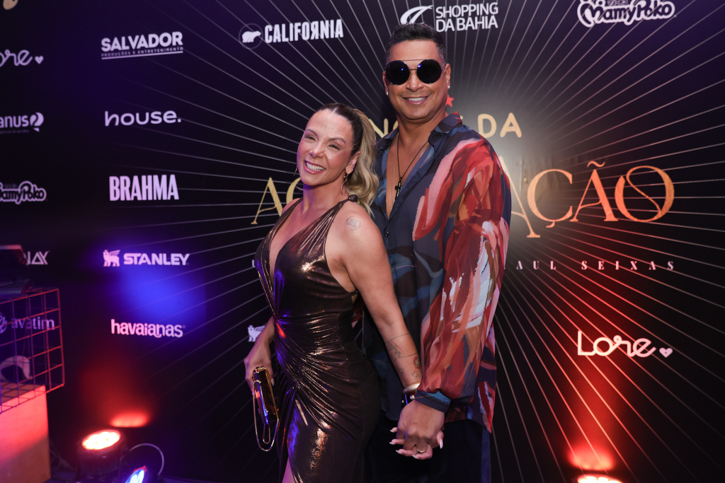 Carla Perez E Xanddy Harmonia