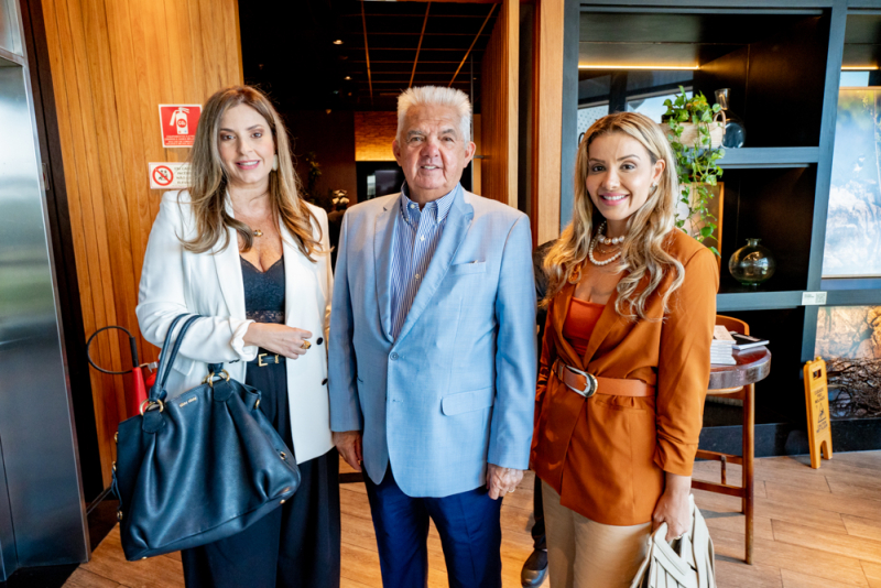 Círculo Empresarial - Educação e tecnologia pautam almoço da AJE Fortaleza com Tales de Sá Cavalcante