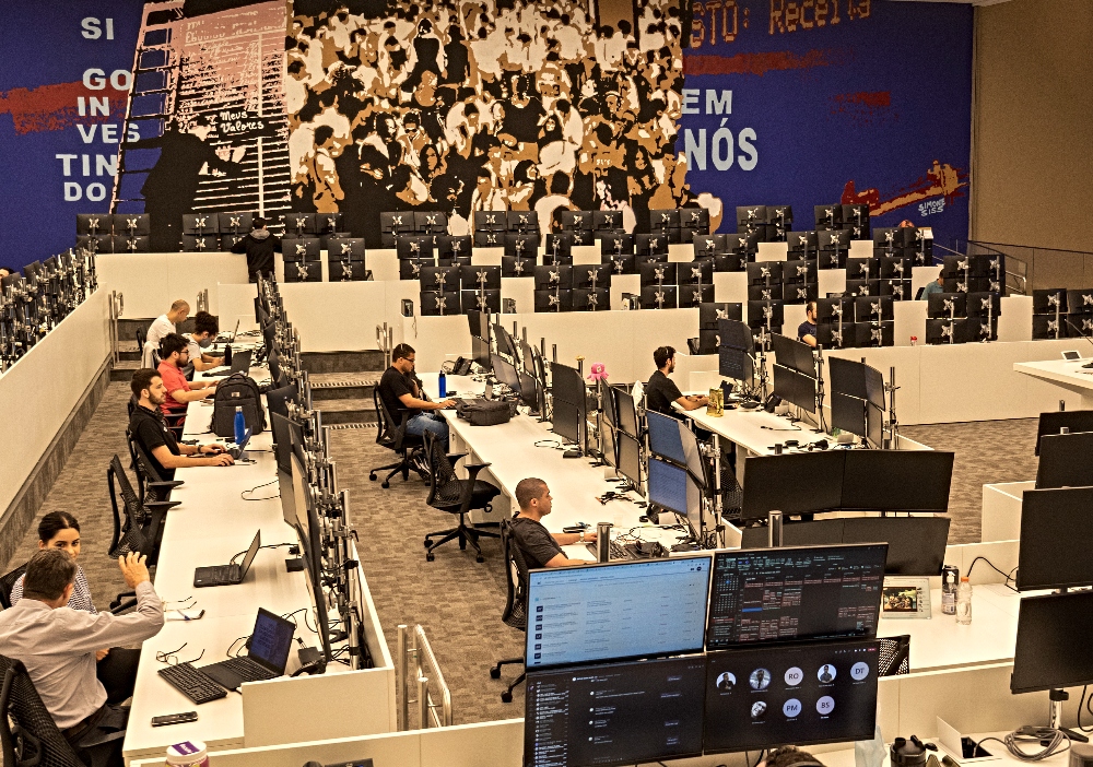 Mercado de renda fixa na B3 movimenta R$ 4,2 trilhões e cresce 49% em 2025