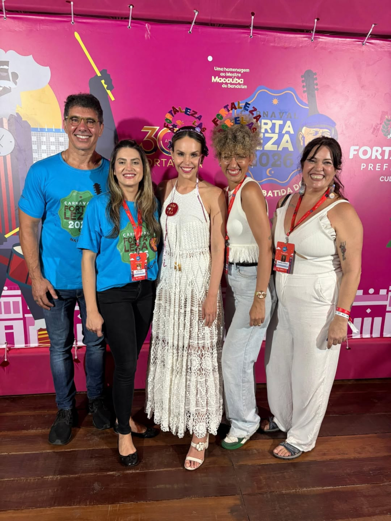 Começou O Nosso Pré Carnaval! É Gente Na Rua, Sorriso No Rosto E A Cidade Pulsando Alegria. Fort (2)