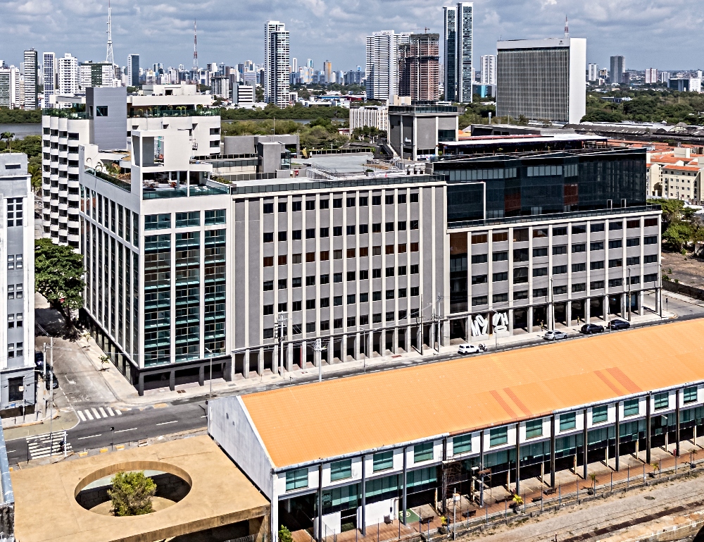 Moura Dubeux entrega antigos silos do Recife Antigo totalmente retrofitados
