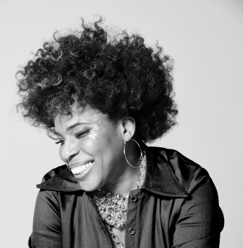 Ícone do soul, Macy Gray encanta Fortaleza com apresentação comemorativa em fevereiro