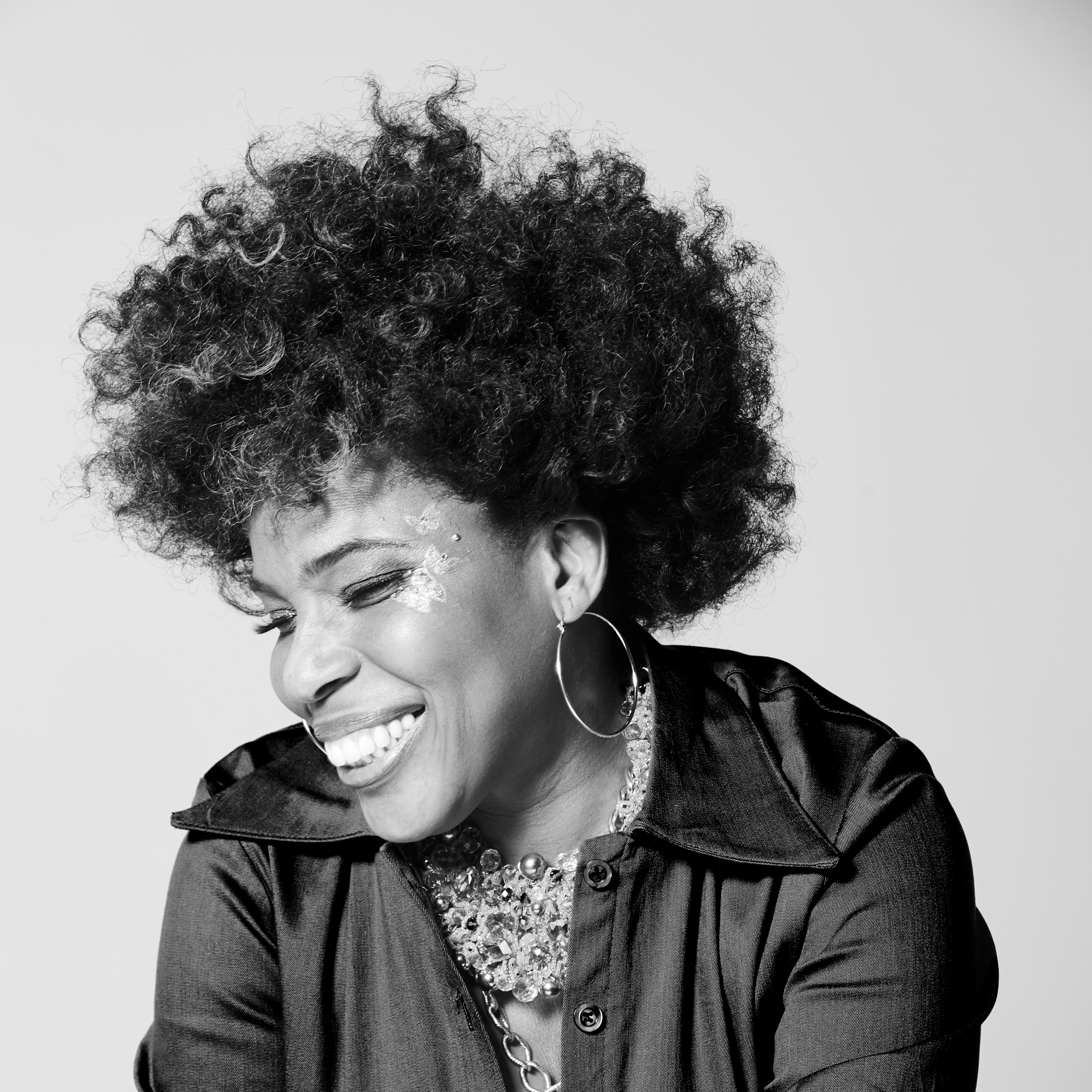 Ícone do soul, Macy Gray encanta Fortaleza com apresentação comemorativa em fevereiro