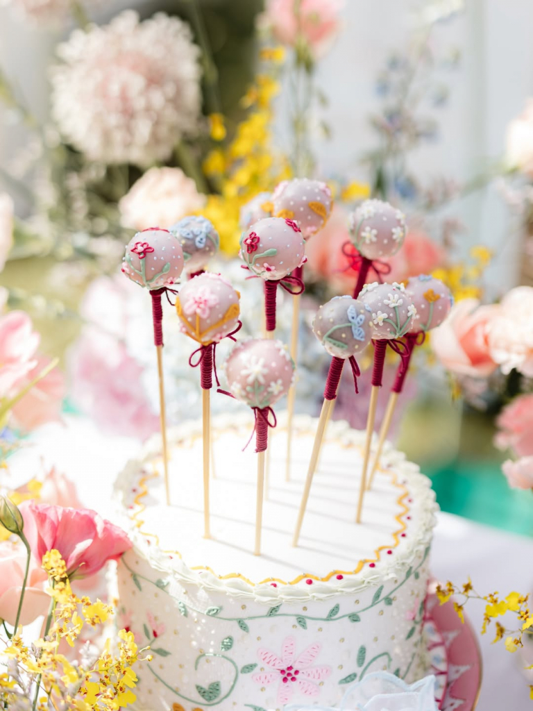 Detalhes Do Carrossel Encantado Da Serena 🎠🩷 (10)