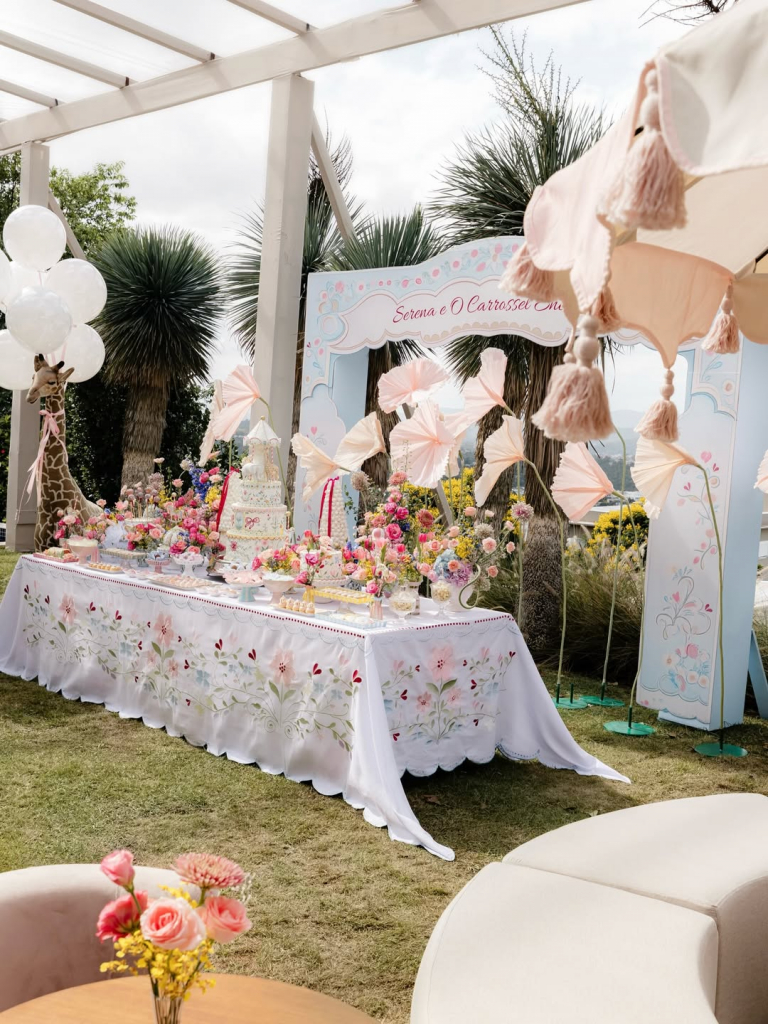 Detalhes Do Carrossel Encantado Da Serena 🎠🩷 (6)