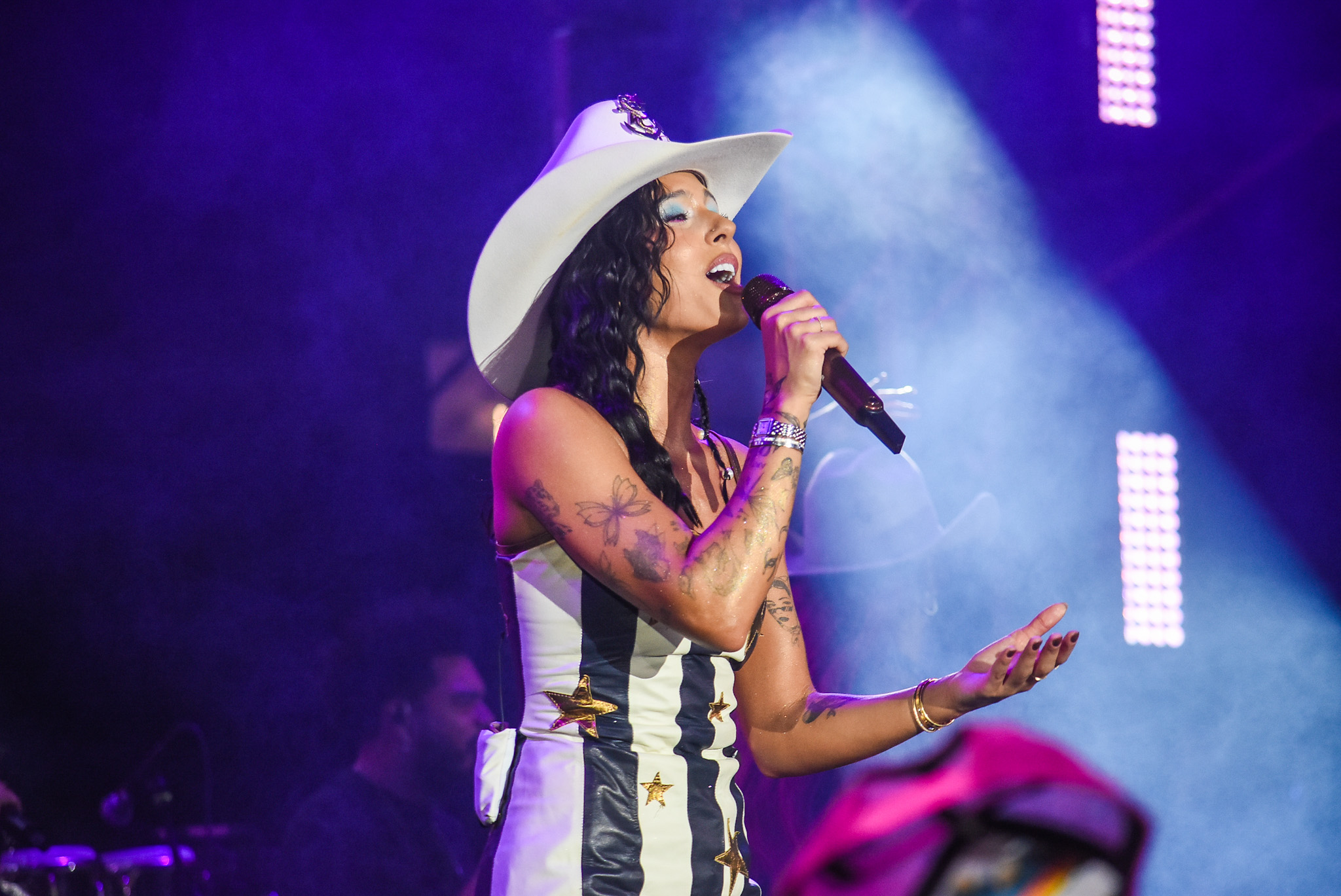 Ana Castela encerra segunda edição do Navio da Boiadeira entre fãs e artistas