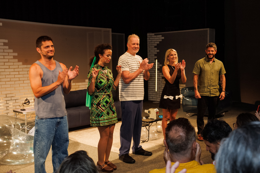 Elenco Da Peça Baixa Sociedade (2)