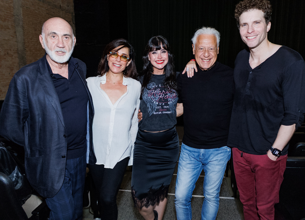 Elenco Da Peça Dois De Nós