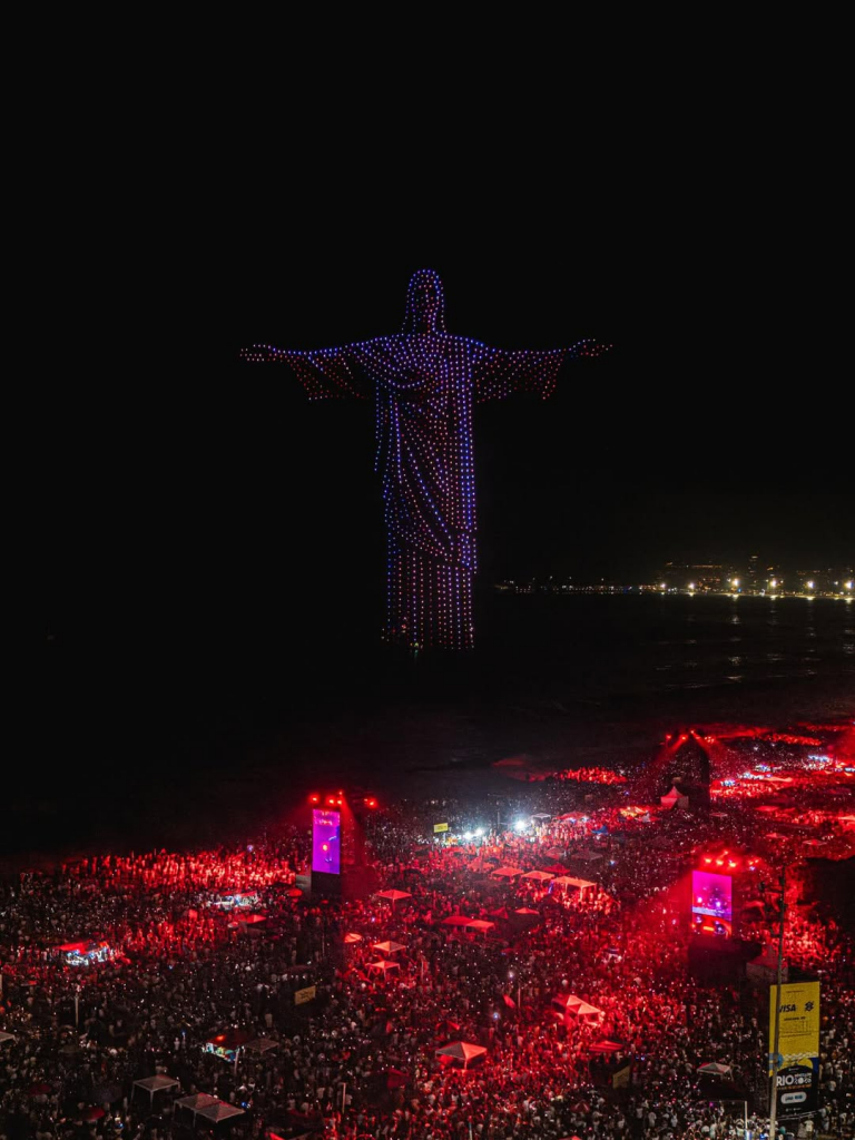 Espetáculo De Drones Durante Show De Alok No Rio (3)