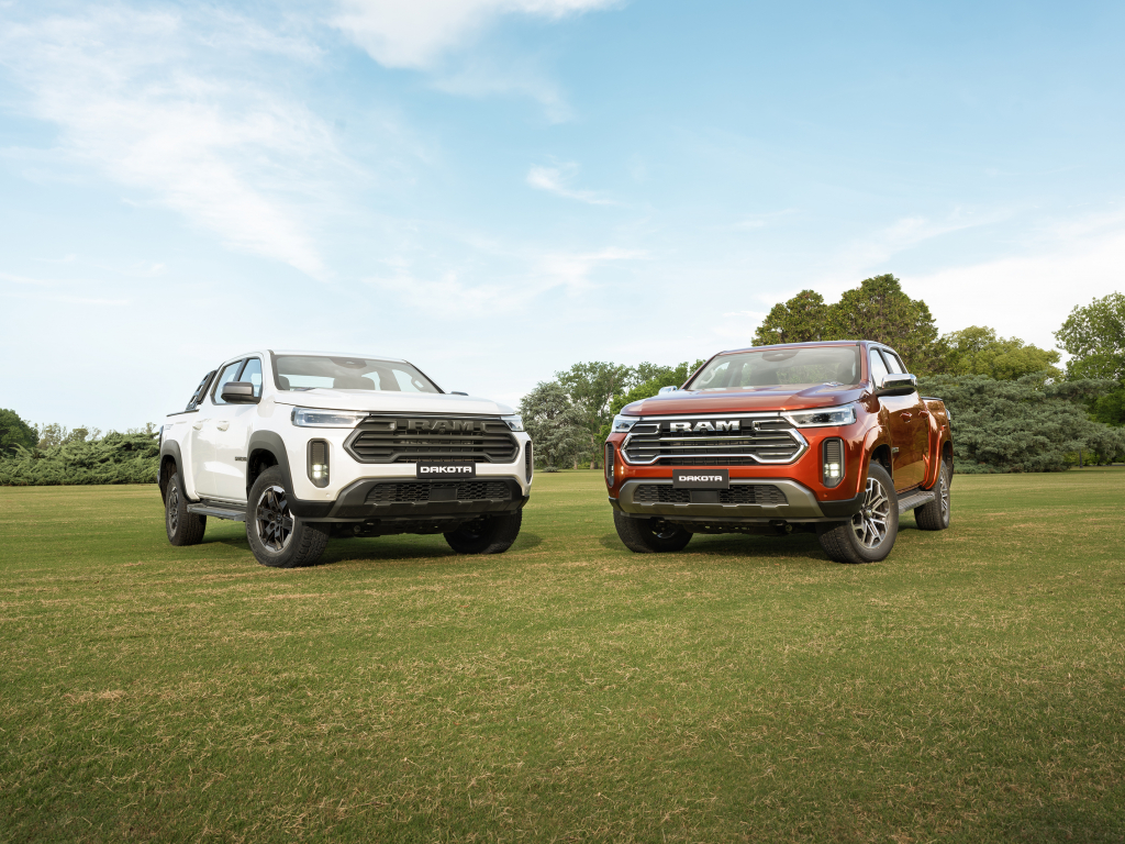 Foto Nova Ram Dakota (1)