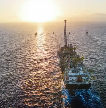 Em meio à guerra no Irã, Brasil bate recorde de produção de petróleo