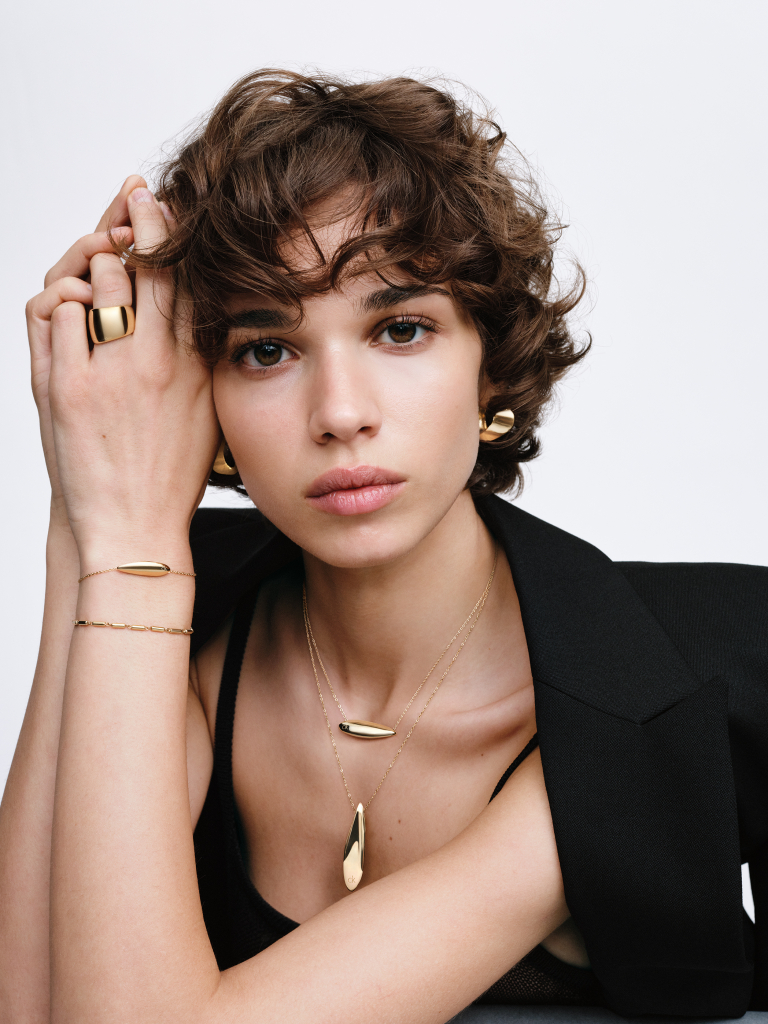 Fw25 Ckj Sculpted Lifestyle Image Hi Res