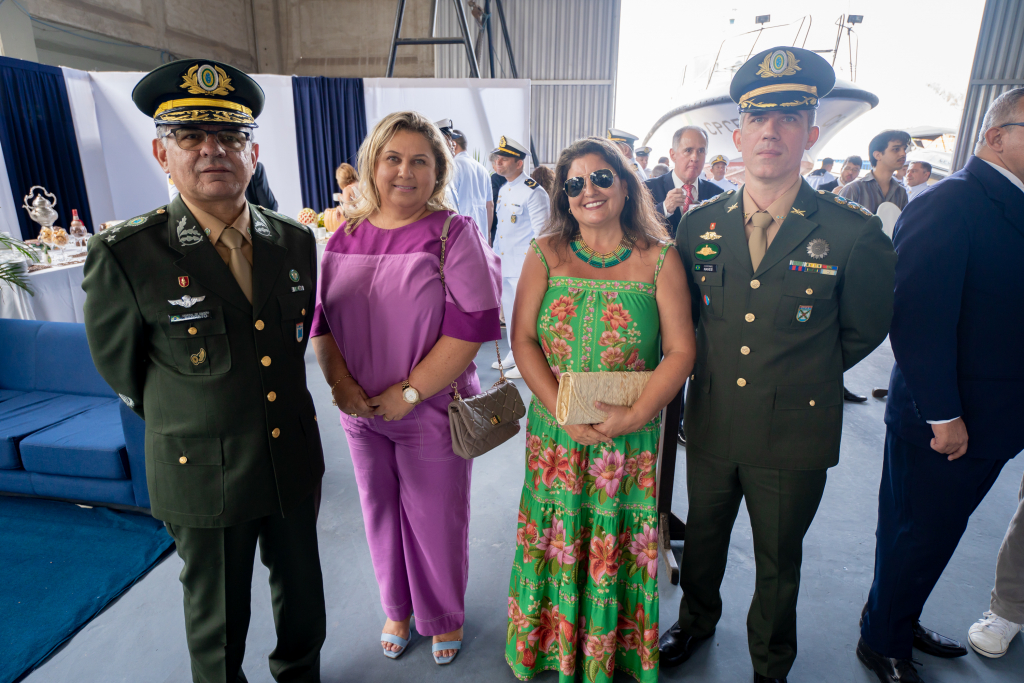 General Barreto, Gisele Barreto, Marcela Naves E Cel Naves