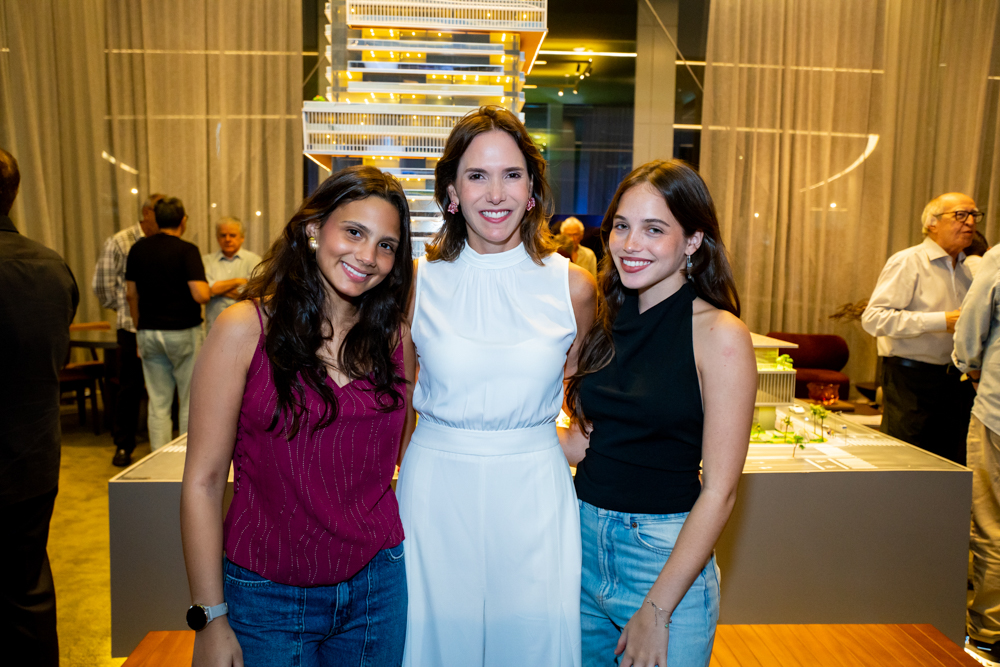 Giovana Studart, Renata Santos E Rebecca Studart (1)