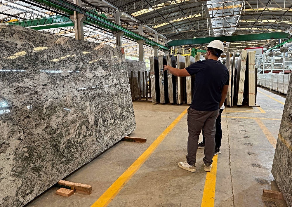 Granos une arquitetura e expertise para oferecer rochas ornamentais desejadas