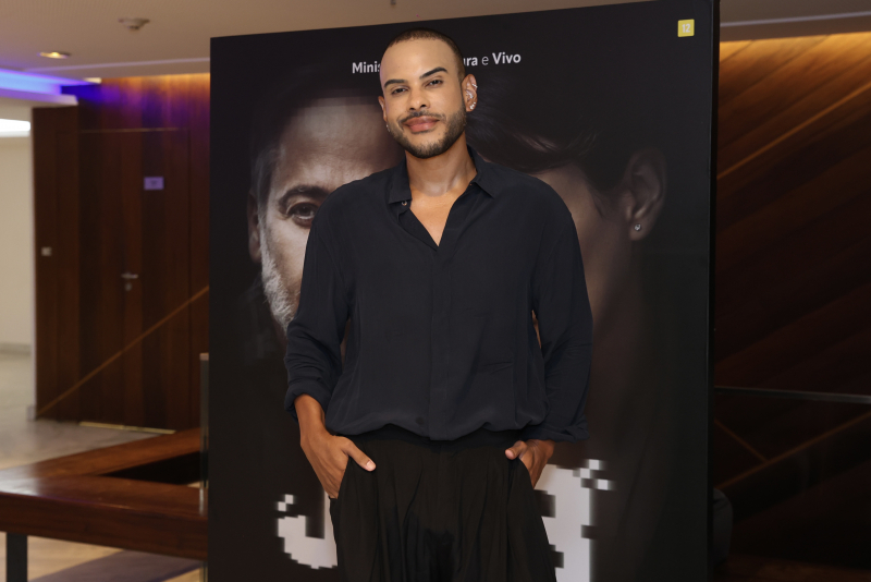 Texto da Broadway - Com Bianca Bin e Edson Fieschi, espetáculo “Job” estreia no Rio e reúne famosos