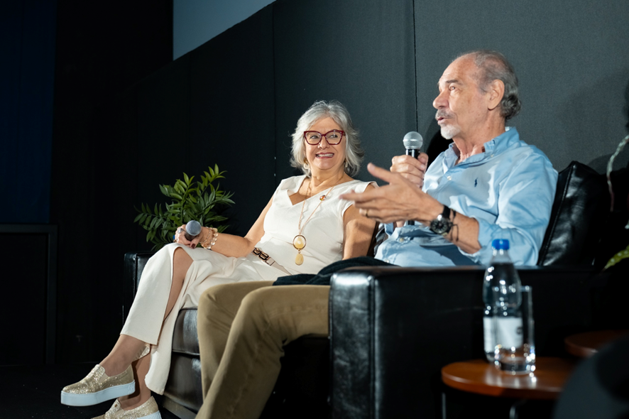 RioMar Fortaleza recebe dubladores oficiais de Chiquinha e Seu Madruga em “Chaves: A Exposição”