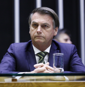 Bolsonaro é levado à Papudinha; Moraes autoriza assistência 24h e restringe visitas