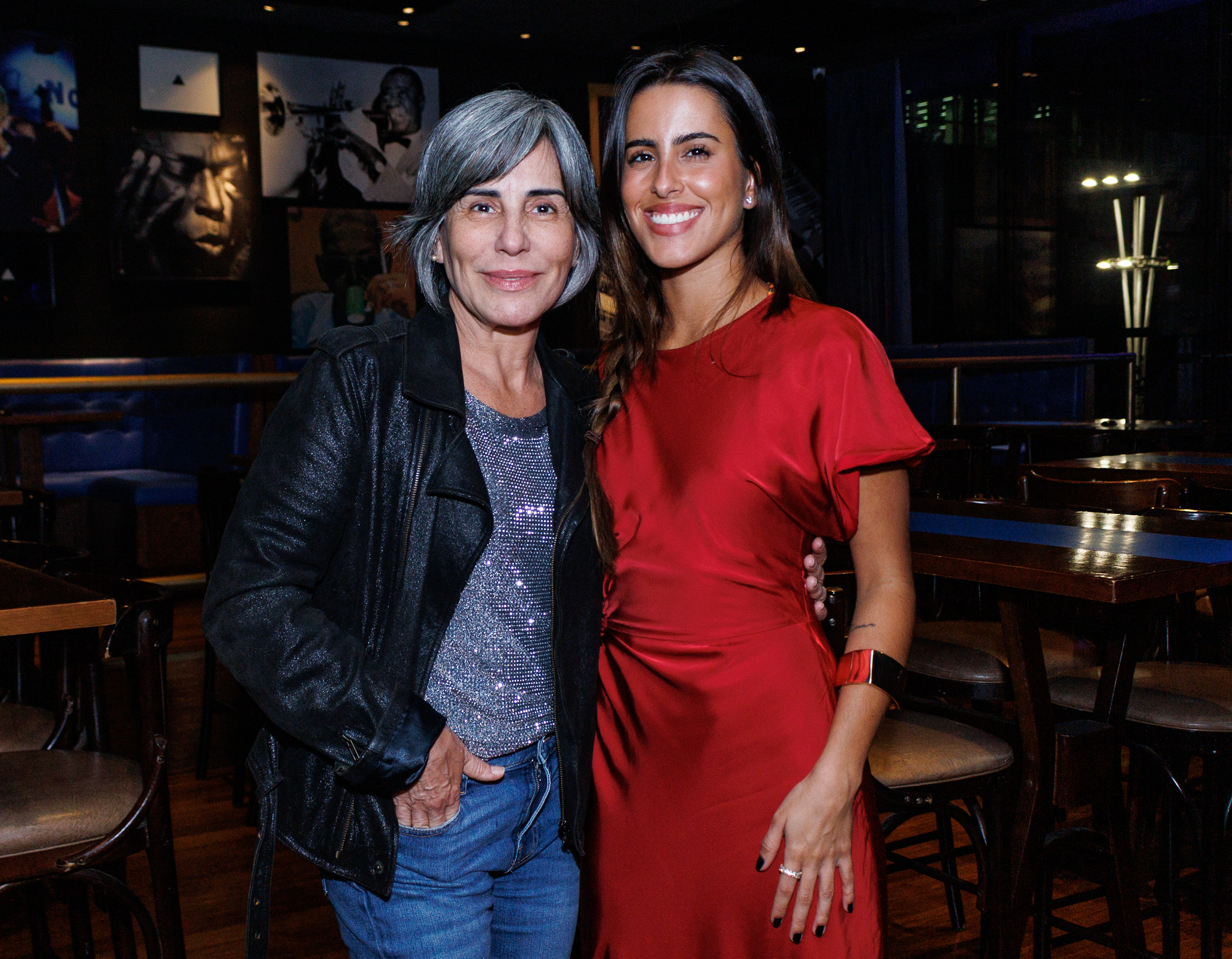 Ana Morais reúne Gloria Pires, Orlando Morais e irmãos em show em São Paulo