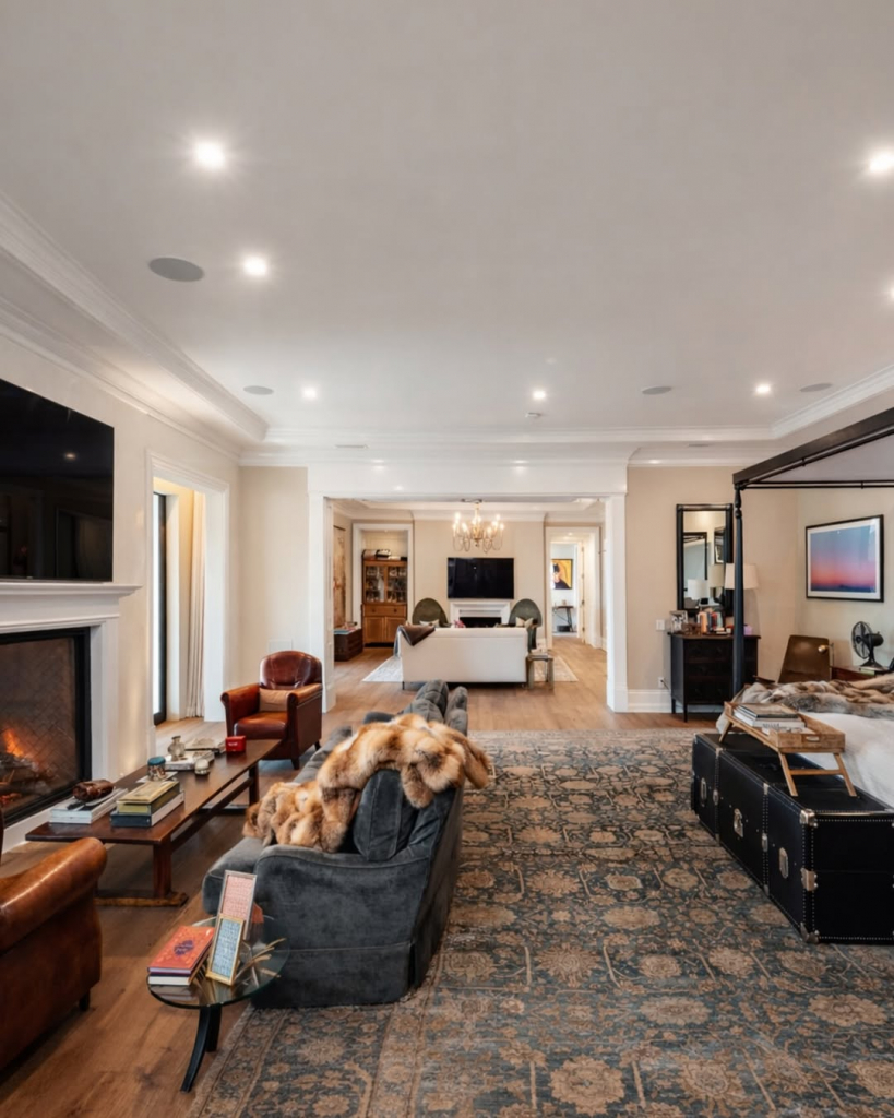 Jennifer Lopez Is Selling Her Beverly Hills Estate And It’s One Of The Most Impressive Celebrity (7)