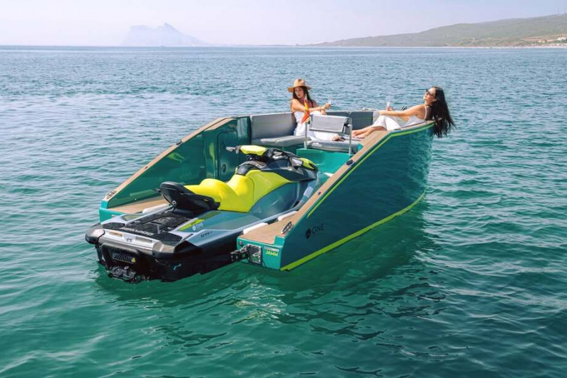 ONE 16 une adrenalina de jet ski e conforto de lancha em um só veículo