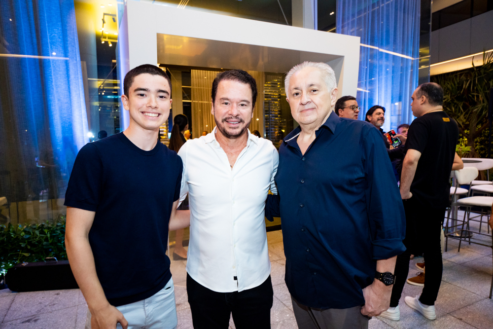 José E Lisandro Fujita, E Adriano Pinto (2)