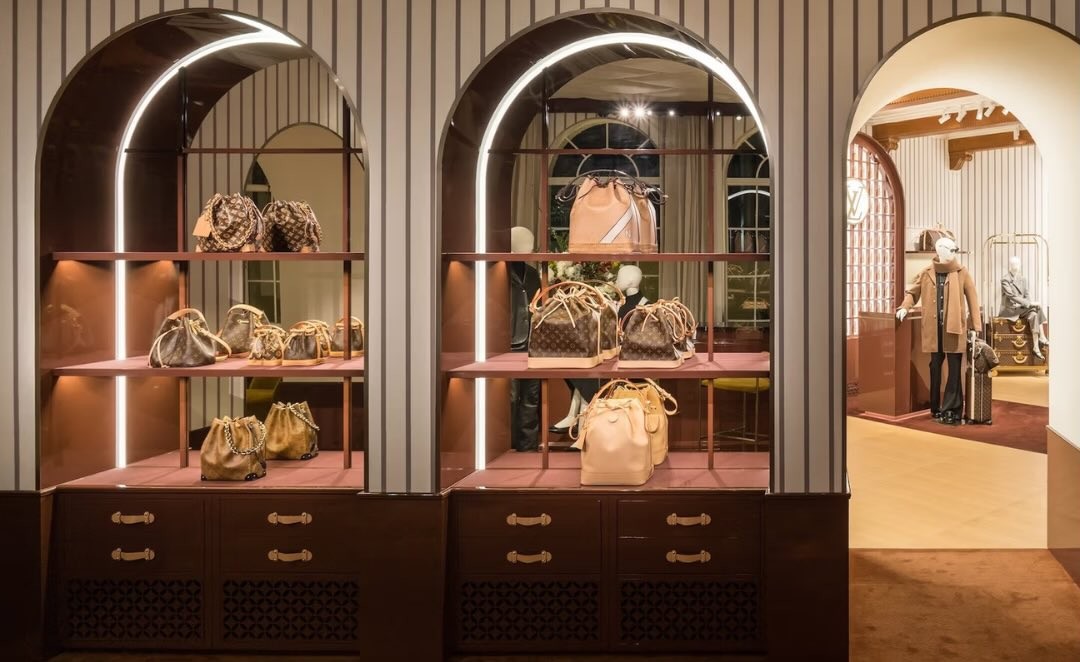 Louis Vuitton inaugura pop-up inspirado em hotel e amplia sua visão de luxo experiencial em Xangai
