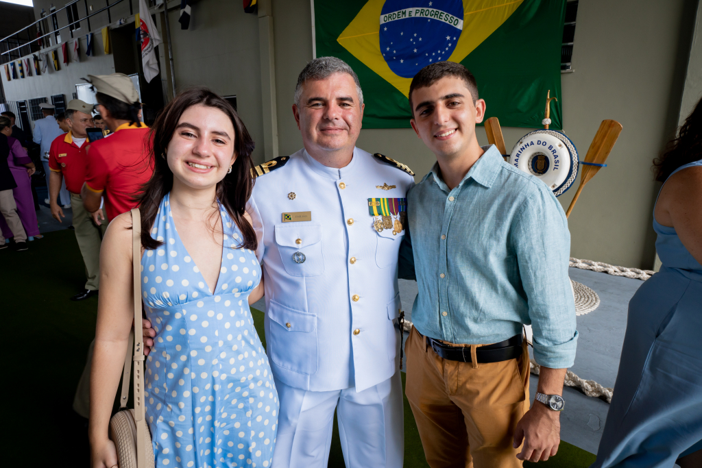 Marina, Bruno E Gustavo Emilião