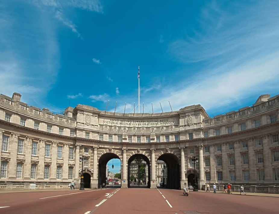 Nothing Says Iconic And Historically British Like Admiralty Arch. Our Landmark Building Is An Ar (1)