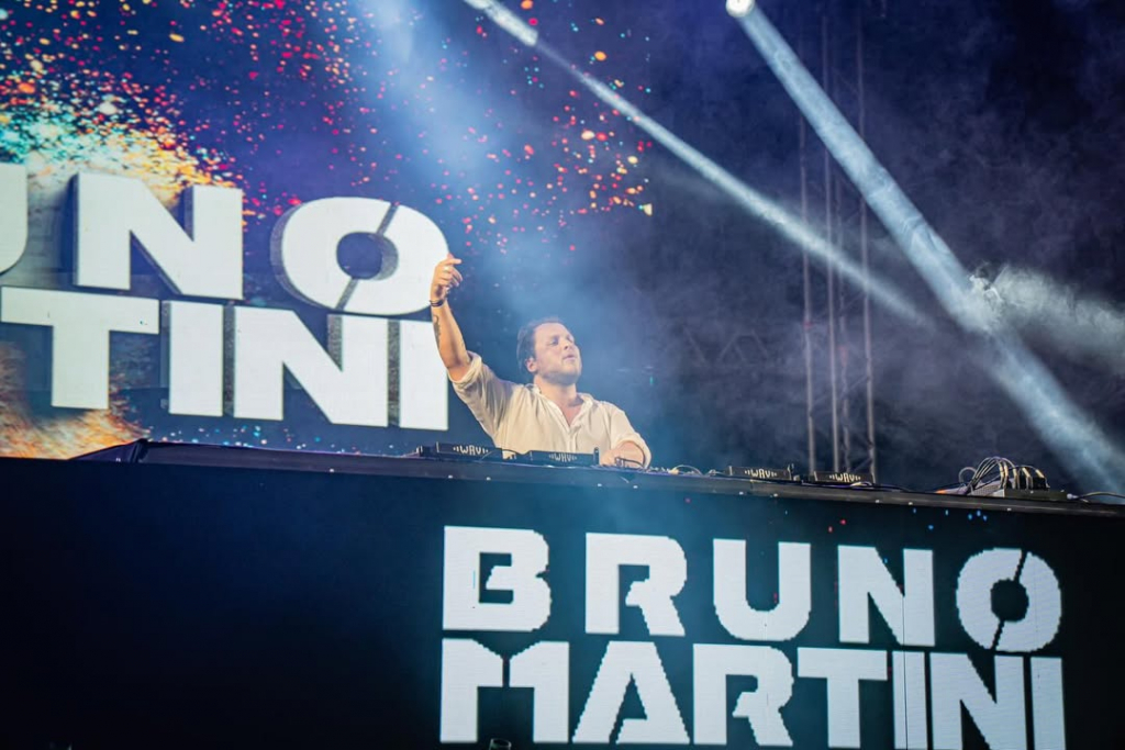 O Dj @brunomartini Fez História Em Jericoacoara 🎧🎶🥂