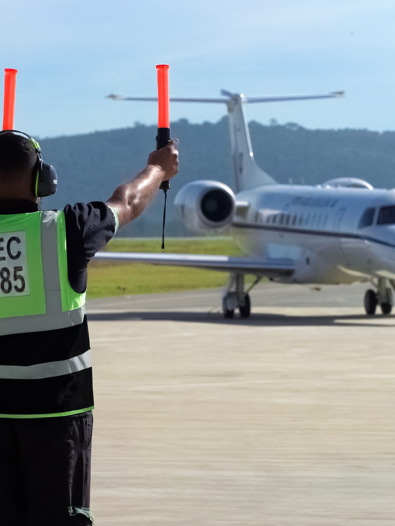 Operações 24 Horas Para Voos Domésticos E Internacionais, Incluindo Finais De Semana E Feriados.