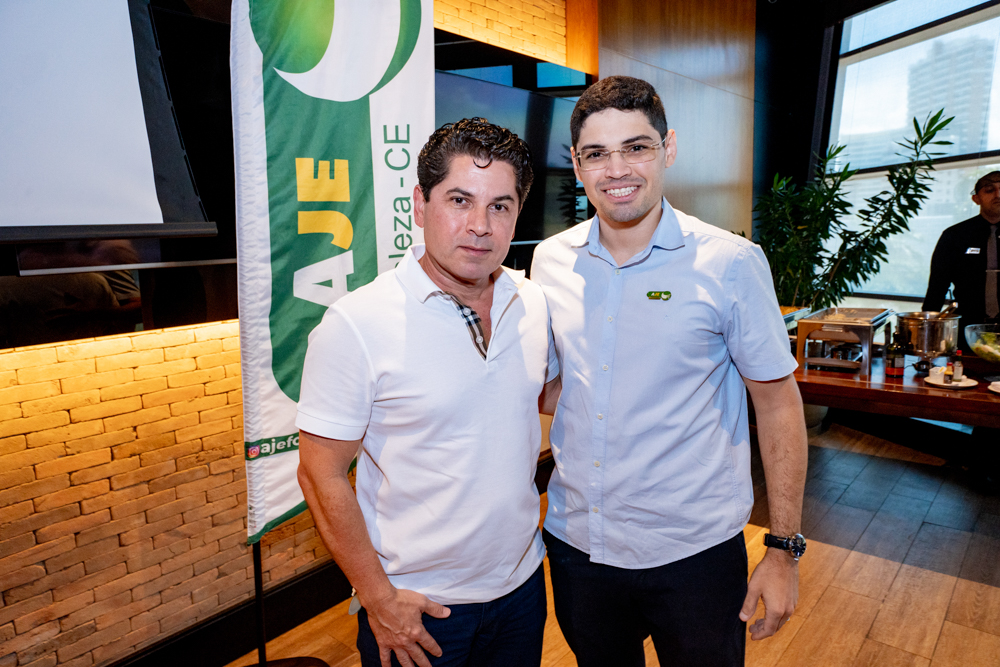 Pompeu Vasconcelos E Tiago Guimarães (1)