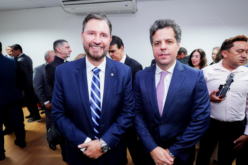 Biênio 2026-2027 - Com presença de autoridades dos três Poderes, Herbet Gonçalves Santos assume a Procuradoria-Geral de Justiça do Ceará