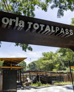 Saveclip.app 610659141 18550096783024395 1145857008009658098 N