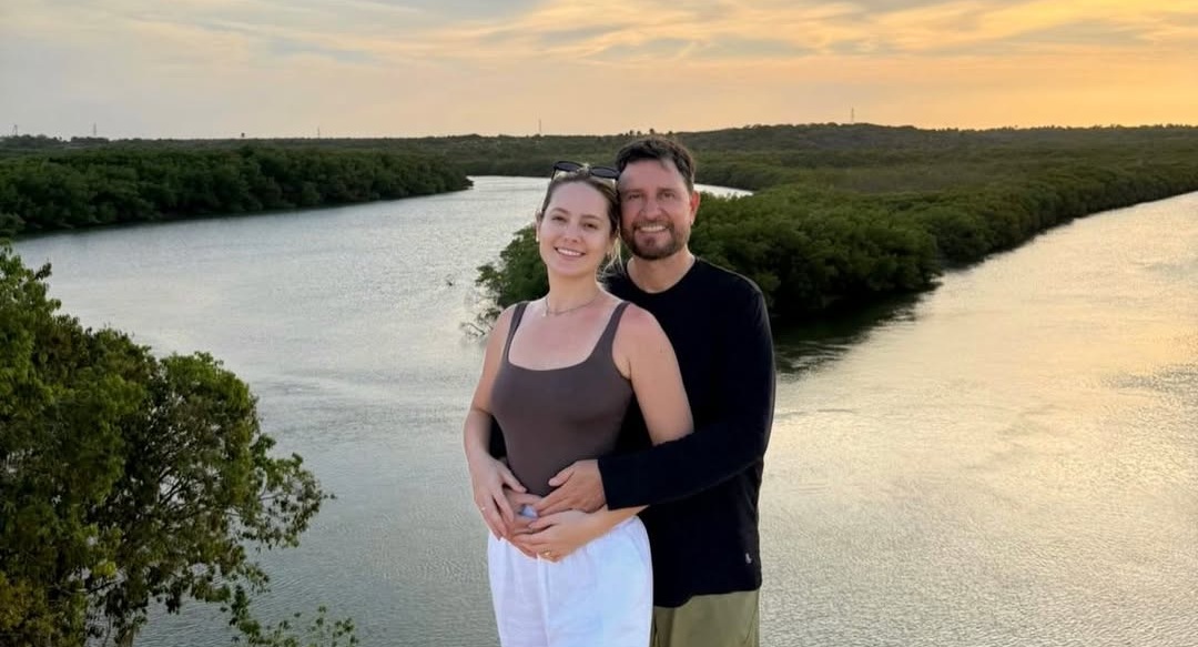 Tainah Marinho e Romeu Aldigueri aproveitam descanso em família no litoral cearense