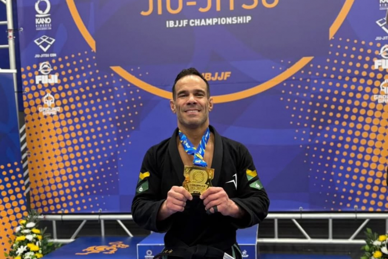 Tiago Barbosa leva o Ceará ao topo do jiu-jitsu europeu em campeonato da IBJJF