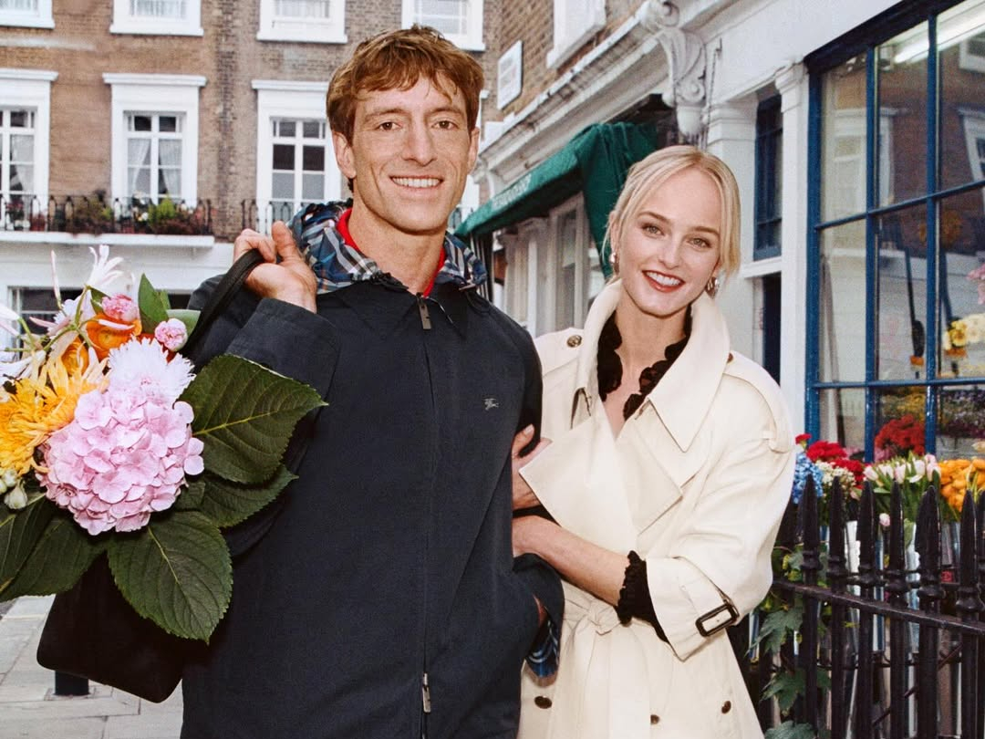 Burberry apresenta campanha de Valentine’s Day inspirada no romance londrino