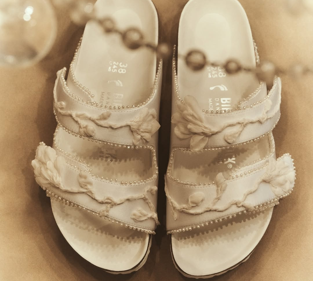 Birkenstock apresenta coleção voltada ao universo nupcial em collab com Danielle Frankel