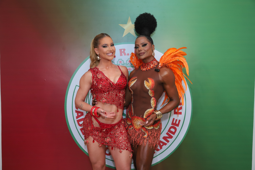 Virginia Fonseca E Adriana Bombom