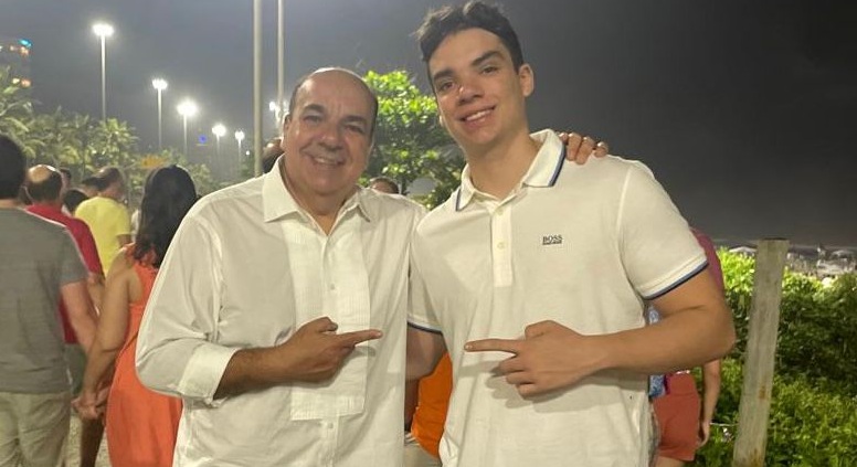 Ricardo e Henrique Mouta marcaram presença no Réveillon Windsor Barra no Rio