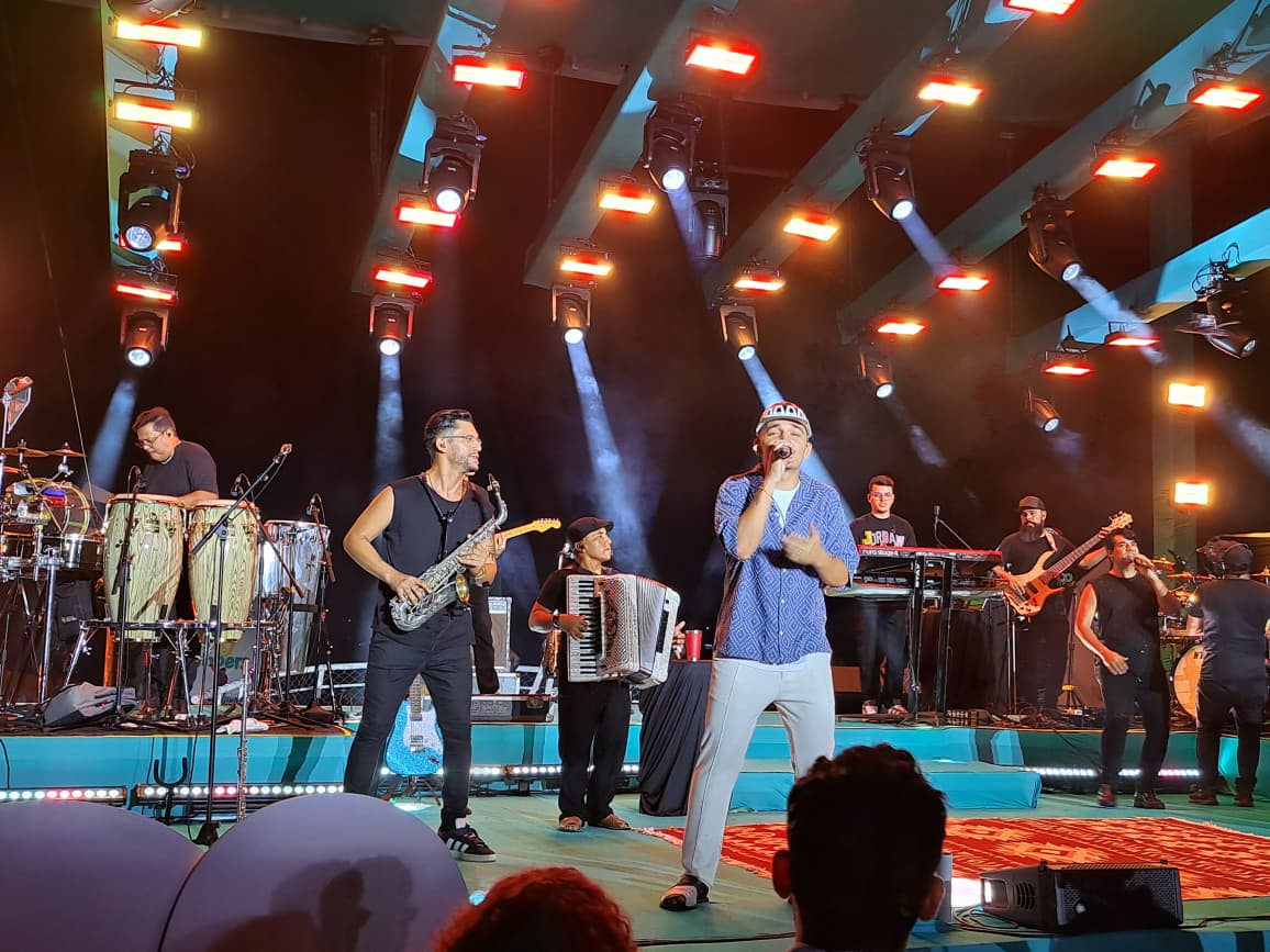 Pampers leva “Vale Night” ao Iate Clube de Fortaleza com show exclusivo de João Gomes