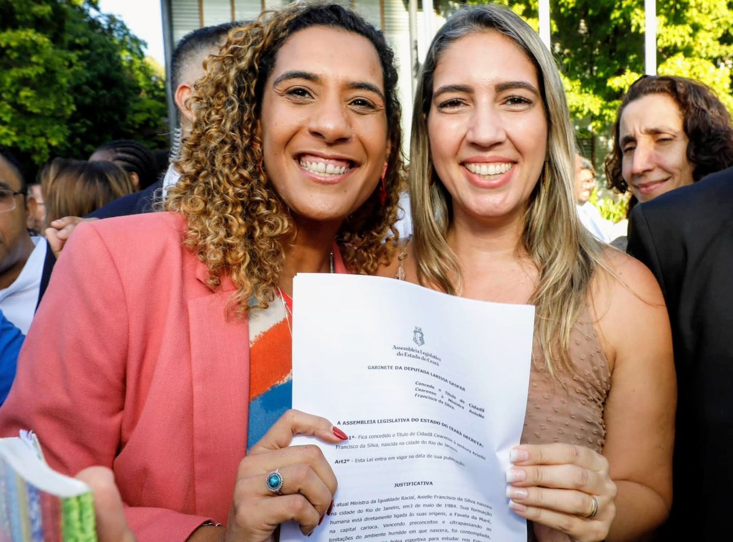 Alece concede Título de Cidadã Cearense à ministra Anielle Franco