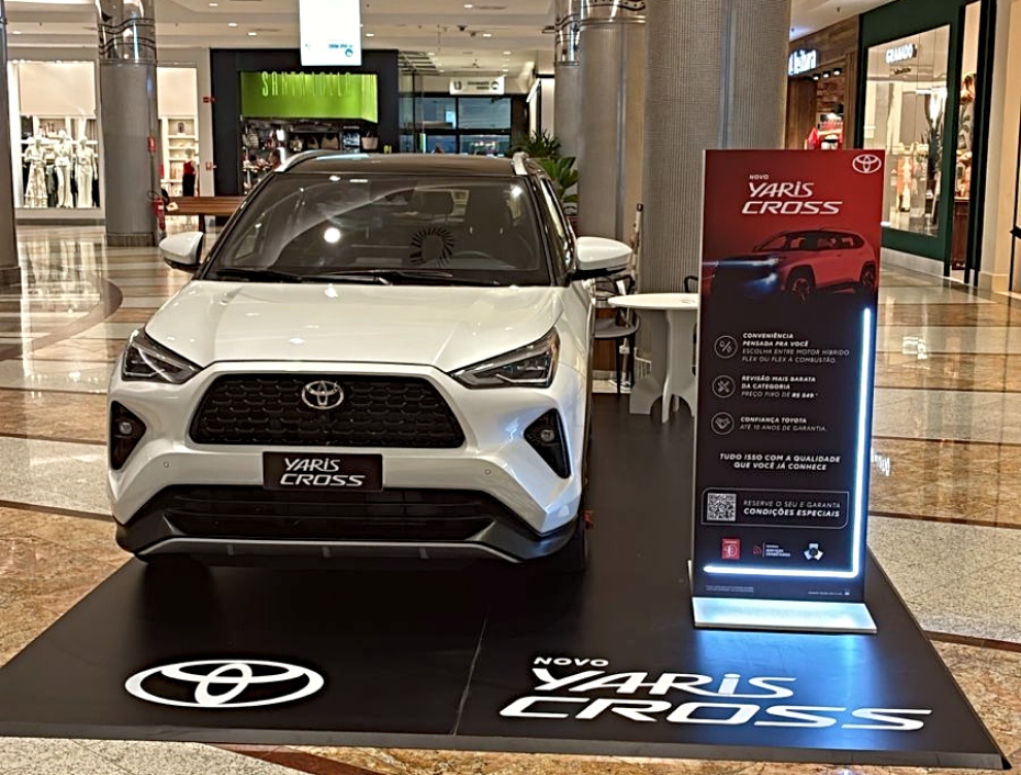 Newland apresenta o novo Yaris Cross em espaço no Shopping Iguatemi Bosque