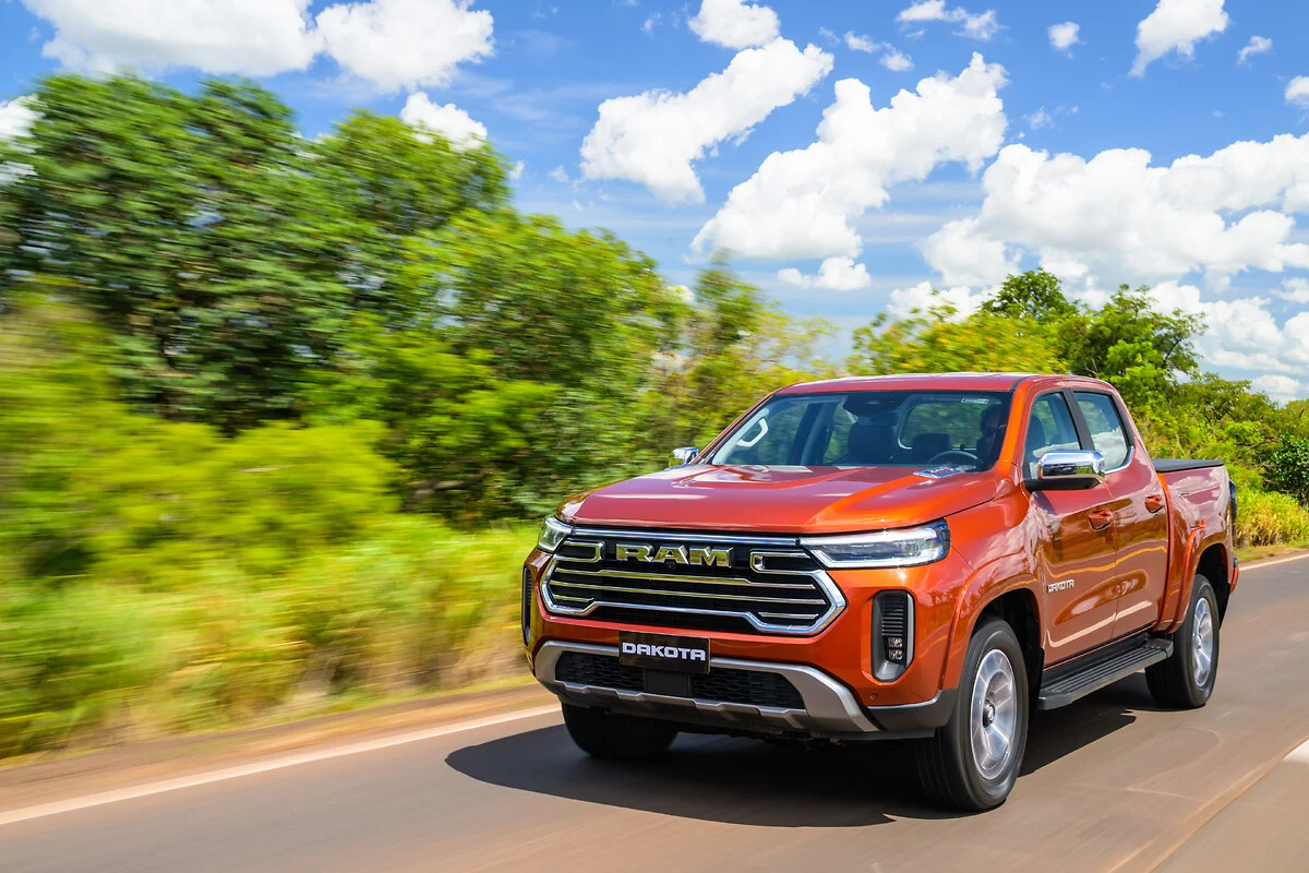 Ram Dakota chega ao mercado com amplo pacote de equipamentos e é uma opção a mais na marca