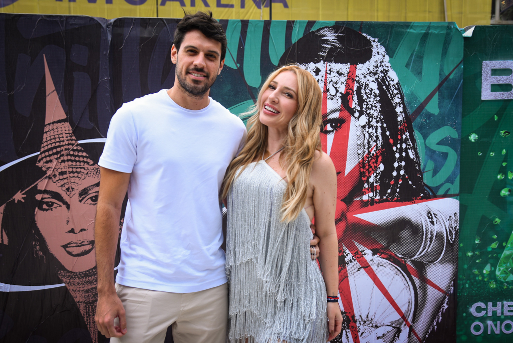 Amanda Meireles E Namorado