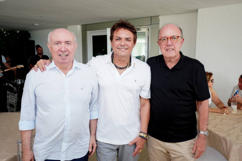 Festive Moment - Almoço de aniversário de Tarcisio Porto esbanja charme e alegria à beira-mar